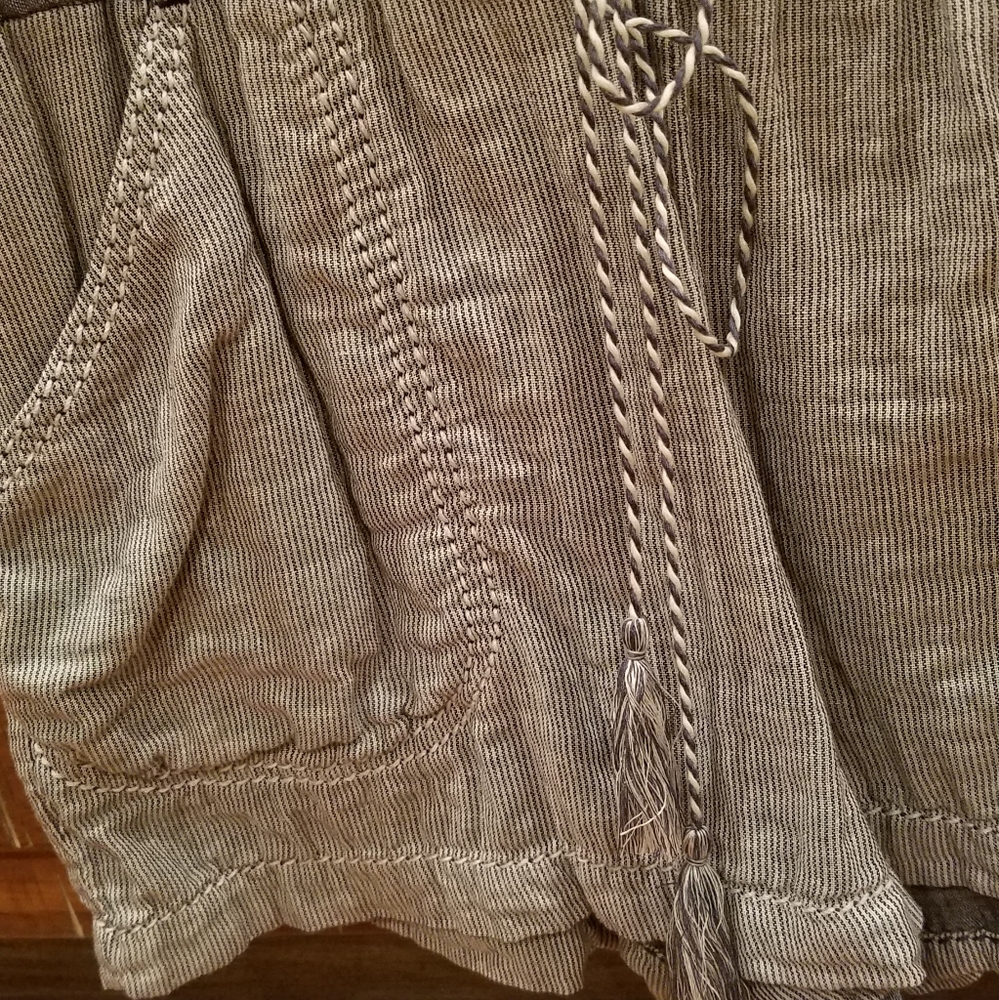 Chelsea & Violet Romper - Picture 2 of 6